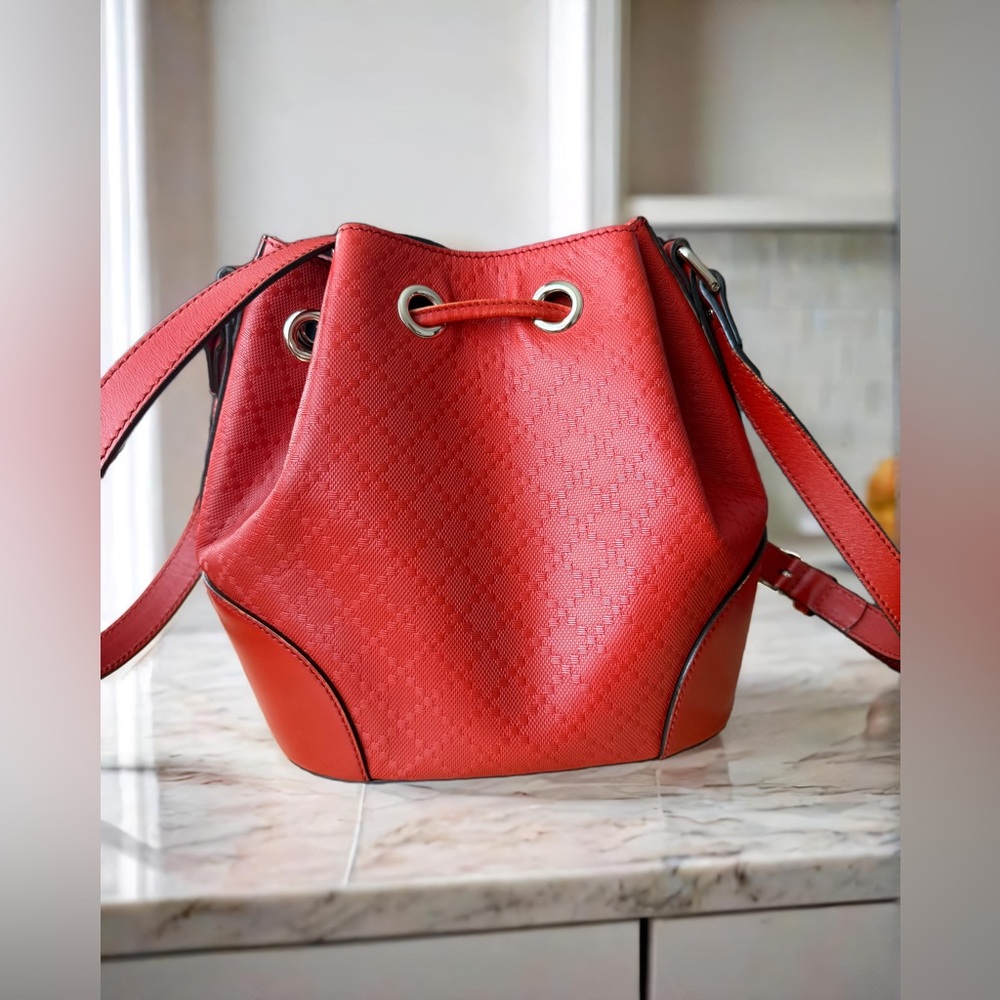 Gucci ❤️🔥EUC Diamante RED Leather Bucket Bag Crossbody Bag - Picture 5 of 13